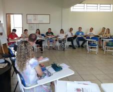 Teve início nesta terça-feira (14), em Cascavel, o segundo encontro do Circuito de Capacitação da Socioeducação, programa lançado pelo Governo do Estado para capacitar os servidores que trabalham no atendimento a adolescentes em restrição ou privação de liberdade em Centros de Socioeducação e Casas de Semiliberdade.Foto: Divulgação