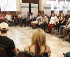 ?O que leva o adolescente a se envolver com a criminalidade??. Com esta frase a doutora em psicologia e estudos psicanalísticos, Ludmilla Feres Faria, iniciou a apresentação com o tema ?Adolescências?, realizada durante o quarto encontro do Circuito de Capacitação da Socioeducação, Foto: Ricardo Marajó/SEDS