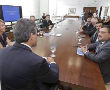 Governador, Beto Richa, acompanhado pela Secretária do Trabalho e Desenvolvimento Social, Fernanda Richa, Superintendente do Hospital Erasto Gaertner, Dr Adriano Lago - ; Secretário Michele Caputo Neto participam apresentação do projeto arquitetônico do hospital oncopediátrico Erastinho- SESA . Rogério Machado / SECS