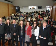 As ações do Projeto Criança e Adolescente Protegidos começaram em 20 municípios, garantindo a emissão da carteira de identidade a estudantes matriculados nas escolas públicas estaduais e municipais do Paraná. O projeto é desenvolvido pelo Governo do Paraná, por meio da Secretaria de Estado da Justiça, em parceria com o Tribunal de Justiça e secretarias de Estado. As ações serão feitas nas primeiras sextas-feiras de cada mês. Foto: Divulgação SEJU