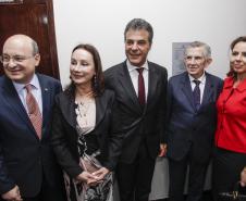 Governador Beto Richa inaugura o Dedica (Defesa dos Direitos da Criança e do Adolescente). Presentes o presidente da Associação dos Amigos do HC, Euclides Scalco, o secretário estadual da Saúde, Michele Caputo Neto, o reitor da UFPR, Zaki Akel Sobrinho, a coordenador do Dedica, Luci Pfeiffer e a promotora Tarcila Santos Teixeira - Foto: Pedro Ribas/ANPr