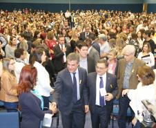 Secretária da Família e Desenvolvimento Social, Fernanda Richa, e o Governador Beto Richa, participam do 6º Encontro Estadual do programa Mãe Paranaense no Expo Unimed - Foto: Rogério Machado/SECS