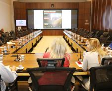 Secretária da Família e Desenvolvimento Social, Fernanda Richa, participa da reunião com Luciana Temer sobre Exploração e Abuso Sexual Infantil - Foto: Rogério Machado/SECS