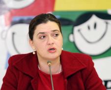Secretária da Família e Desenvolvimento Social, Fernanda Richa, participou da posse dos novos conselheiros, indicados pela sociedade civil, do Conselho Estadual dos Direitos da Criança e do Adolescente (Cedca).Presidente em exercício láudia Foltran.Foto:Rogério Machado/SEDS