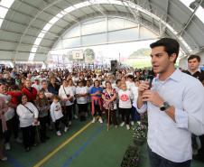 A secretária da Família e Desenvolvimento Social, Fernanda Richa, junto com o secretário municipal do Esporte, Lazer e Juventude, Marcello Richa.participou na manhã desta sexta-feira (06) da inauguração do Centro da Juventude Eucaliptos no bairro Alto Boqueirão, em Curitiba.Foto: Rogério Machado/SEDS