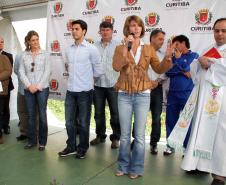 A secretária da Família e Desenvolvimento Social, Fernanda Richa, junto com o secretário municipal do Esporte, Lazer e Juventude, Marcello Richa.participou na manhã desta sexta-feira (06) da inauguração do Centro da Juventude Eucaliptos no bairro Alto Boqueirão, em Curitiba.Foto: Rogério Machado/SEDS