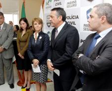 A secretária da Família e Desenvolvimento Social, Fernanda Richa, o secretário de Segurança Pública, Cid Vasques, a presidente do Conselho Estadual dos Direitos da Criança e do Adolescente (Cedca), Marcia Tavares, e o delegado-geral da Polícia Civil, Marcus Vinicius Michelotto, participam em Curitiba, da inauguração do Núcleo de Proteção à Criança e ao Adolescente (Nucria) e do Serviço de Investigação de Crianças Desaparecidas (Sicride).Foto:Rogério Machado/SEDS