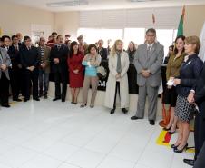 A secretária da Família e Desenvolvimento Social, Fernanda Richa, o secretário de Segurança Pública, Cid Vasques, a presidente do Conselho Estadual dos Direitos da Criança e do Adolescente (Cedca), Marcia Tavares, e o delegado-geral da Polícia Civil, Marcus Vinicius Michelotto, participam em Curitiba, da inauguração do Núcleo de Proteção à Criança e ao Adolescente (Nucria) e do Serviço de Investigação de Crianças Desaparecidas (Sicride).Foto:Rogério Machado/SEDS