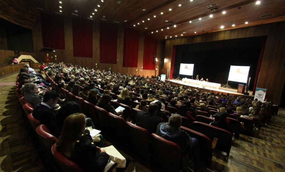 O Governo do Estado está promovendo nesta terça e quarta-feira (3 e 4), em Curitiba, o seminário ?Plano Decenal dos Direitos da Criança e do Adolescente do Estado do Paraná?.Foto: Gogo/AENPr