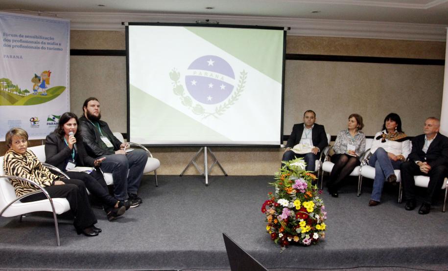 Governo capacita profissionais da mídia e do turismo para proteger crianças e adolescentes durante a Copa