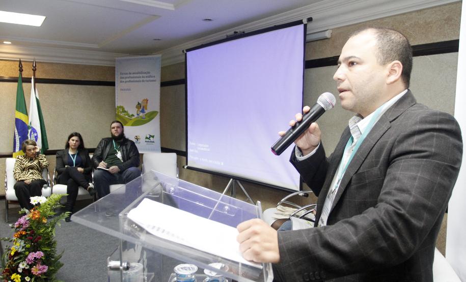 Governo capacita profissionais da mídia e do turismo para proteger crianças e adolescentes durante a Copa