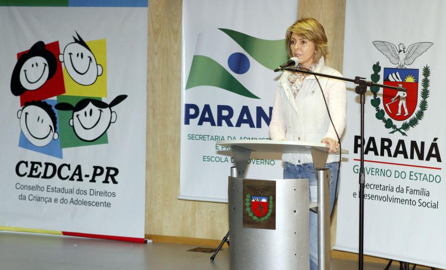 Secretária da Família e Desenvolvimento Social, Fernanda Richa, participa da aula inaugural do curso de capacitação nível intermediário do SIPIA CT Web.Foto - Rogério Machado/SEDS