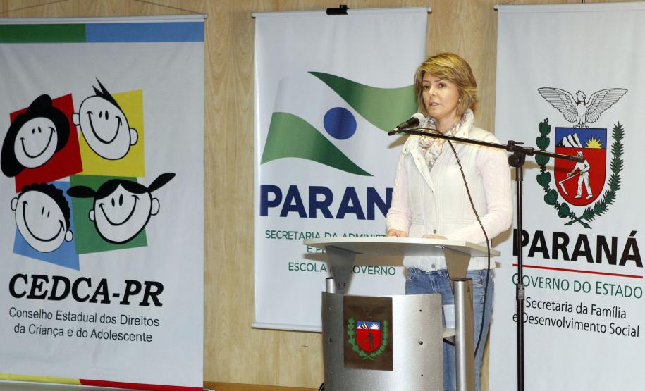 Secretária da Família e Desenvolvimento Social, Fernanda Richa, participa da aula inaugural do curso de capacitação nível intermediário do SIPIA CT Web.Foto - Rogério Machado/SEDS