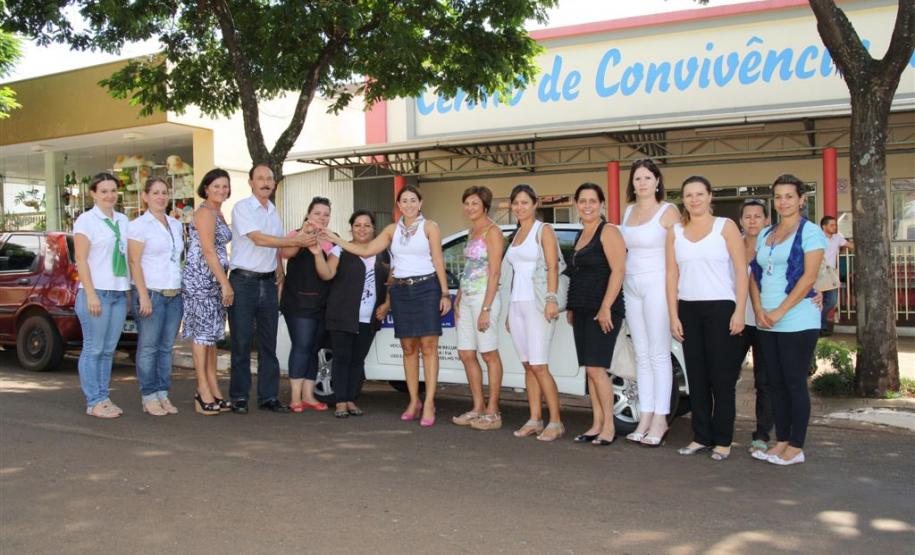 Conselhos Tutelares de Capitão Leônidas Marques e Cafelândia recebem automóveis e equipamentos de informática A entrega no município de Cafelândia contou com a presença do prefeito em exercício Arlindo de Matias; Nilva Franus, secretária municipal; conselheiros tutelares; a chefe do escritório regional de Cascavel, Lismari Fontana; além de outras autoridades.