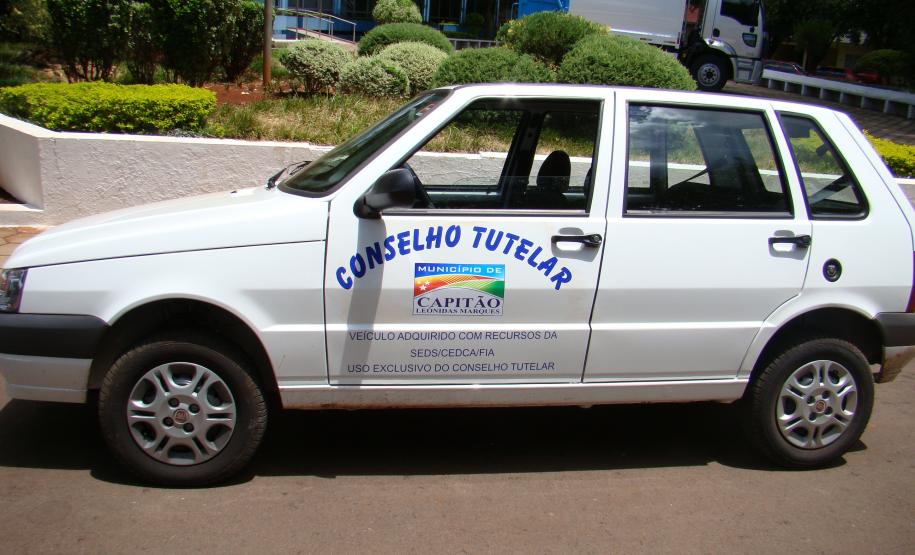 Conselhos Tutelares de Capitão Leônidas Marques e Cafelândia recebem automóveis e equipamentos de informática A entrega no município de Cafelândia contou com a presença do prefeito em exercício Arlindo de Matias; Nilva Franus, secretária municipal; conselheiros tutelares; a chefe do escritório regional de Cascavel, Lismari Fontana; além de outras autoridades.