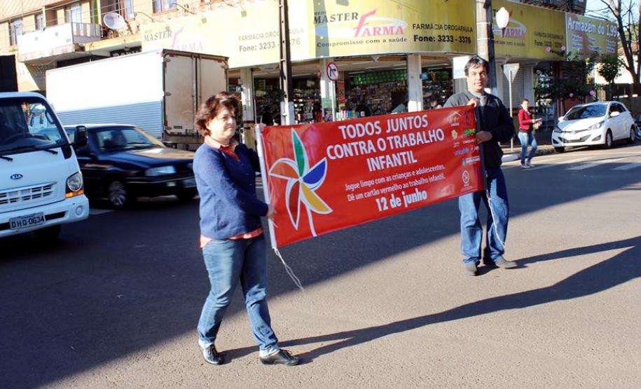 Mobilizações nos municípios marca o Dia Mundial de Combate ao Trabalho Infantil. Maringá - Mobilizações nos municípios marca o Dia Mundial de Combate ao Trabalho Infantil. Foto:ER Maringá/SEDS