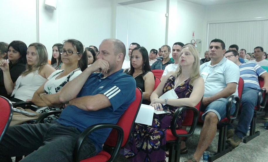 SEDS promove, em Cascavel, capacitação no atendimento a adolecentes Teve início nesta terça-feira (14), em Cascavel, o segundo encontro do Circuito de Capacitação da Socioeducação, programa lançado pelo Governo do Estado para capacitar os servidores que trabalham no atendimento a adolescentes em restrição ou privação de liberdade em Centros de Socioeducação e Casas de Semiliberdade.Foto: Divulgação