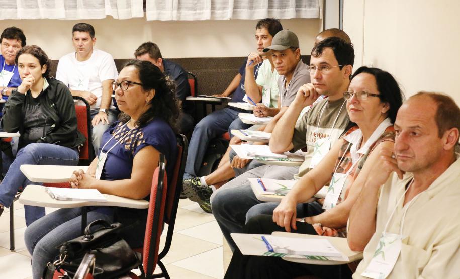 ?O que leva o adolescente a se envolver com a criminalidade??. Com esta frase a doutora em psicologia e estudos psicanalísticos, Ludmilla Feres Faria, iniciou a apresentação com o tema ?Adolescências?, realizada durante o quarto encontro do Circuito de Capacitação da Socioeducação, Foto: Ricardo Marajó/SEDS