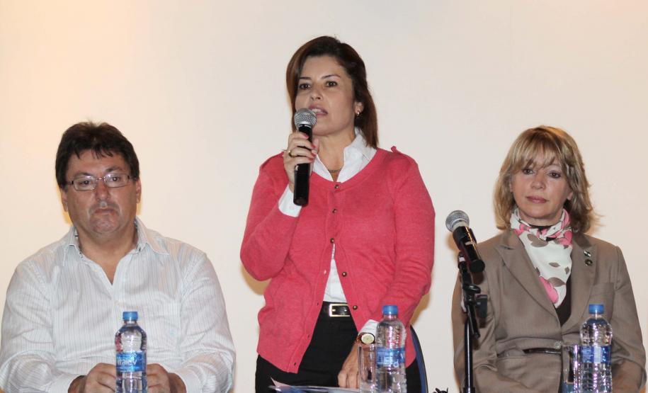 Diretora geral da secretária da familía e Desenvolvimento Social Leticia Raimundo,Deputada Estadual Rose Litro,dr