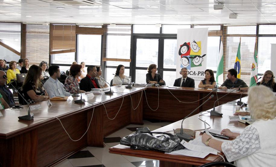 Conselho Estadual dos Direitos da Criança e do Adolescente do Parana CEDCA/PR. Posse dos novos Conselheiros representantes da Sociedade Civil Organizada - Gestao 2015-2017.Foto: Jefferson Oliveira / Seds