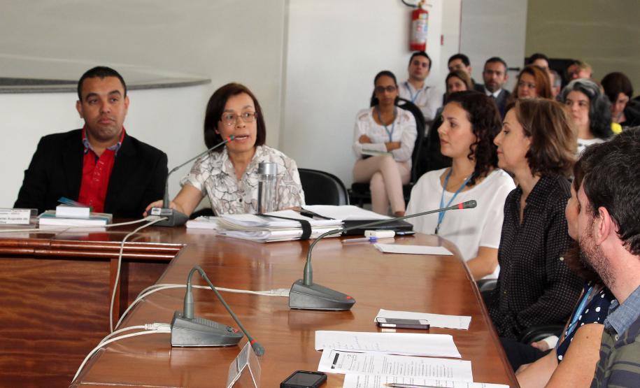 Conselho Estadual dos Direitos da Criança e do Adolescente do Parana CEDCA/PR. Posse dos novos Conselheiros representantes da Sociedade Civil Organizada - Gestao 2015-2017.Foto: Jefferson Oliveira / Seds