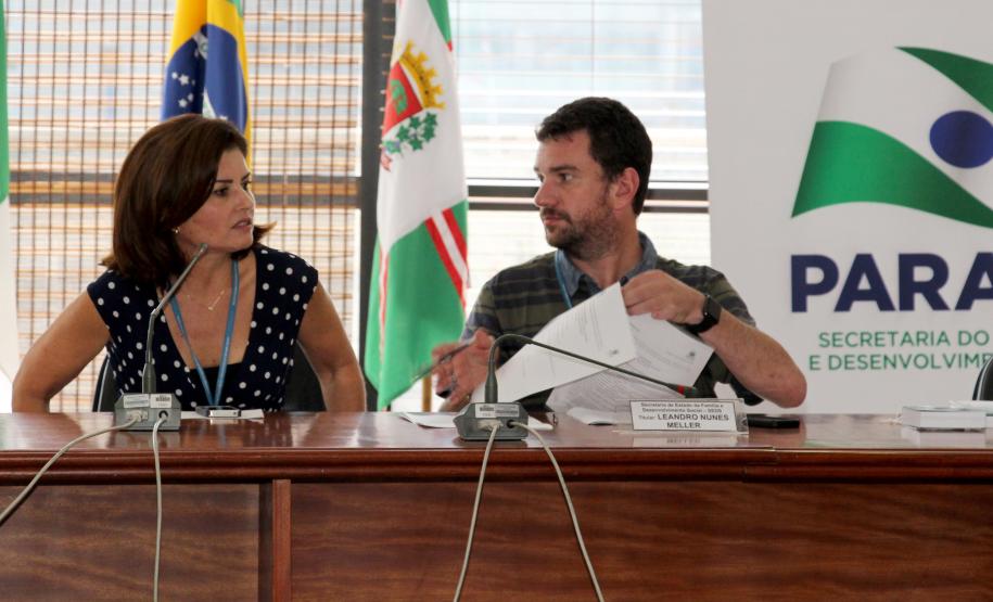 Conselho Estadual dos Direitos da Criança e do Adolescente do Parana CEDCA/PR. Posse dos novos Conselheiros representantes da Sociedade Civil Organizada - Gestao 2015-2017.Foto: Jefferson Oliveira / Seds