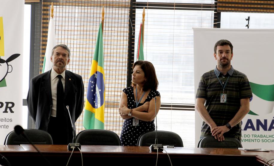 Conselho Estadual dos Direitos da Criança e do Adolescente do Parana CEDCA/PR. Posse dos novos Conselheiros representantes da Sociedade Civil Organizada - Gestao 2015-2017.Foto: Jefferson Oliveira / Seds
