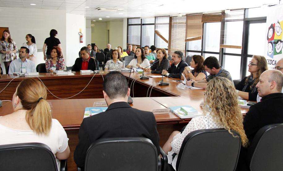 Conselho Estadual dos Direitos da Criança e do Adolescente do Parana CEDCA/PR. Posse dos novos Conselheiros representantes da Sociedade Civil Organizada - Gestao 2015-2017.Foto: Jefferson Oliveira / Seds