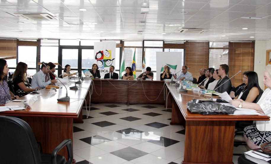 Conselho Estadual dos Direitos da Criança e do Adolescente do Parana CEDCA/PR. Posse dos novos Conselheiros representantes da Sociedade Civil Organizada - Gestao 2015-2017.Foto: Jefferson Oliveira / Seds