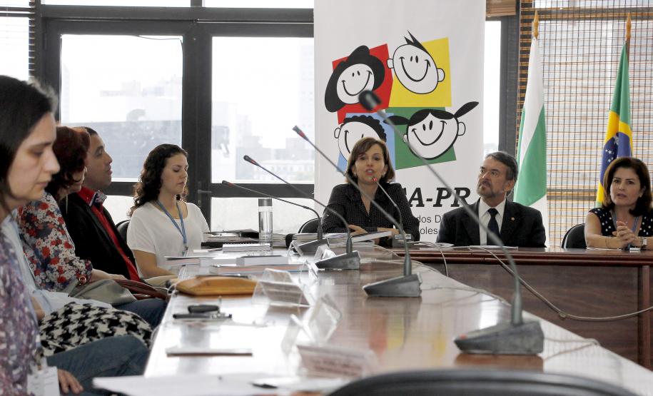 Conselho Estadual dos Direitos da Criança e do Adolescente do Parana CEDCA/PR. Posse dos novos Conselheiros representantes da Sociedade Civil Organizada - Gestao 2015-2017.Foto: Jefferson Oliveira / Seds