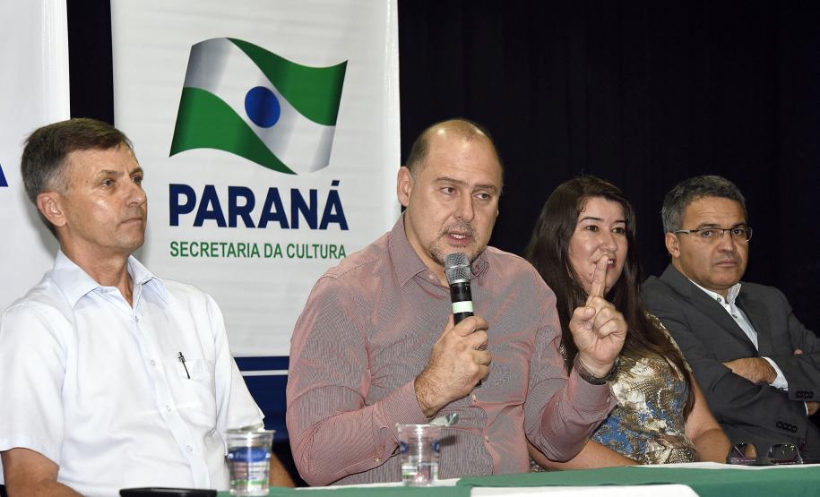 Lançamento do projeto Agentes de Leitura do Paraná. Na foto, o secretário de Estado da Cultura, João Luiz Fiani, fala no lançamento do projeto Agentes de Leitura do Paraná. Pinhais, 19 de fevereiro de 2016.Foto: Kraw Penas/SEEC