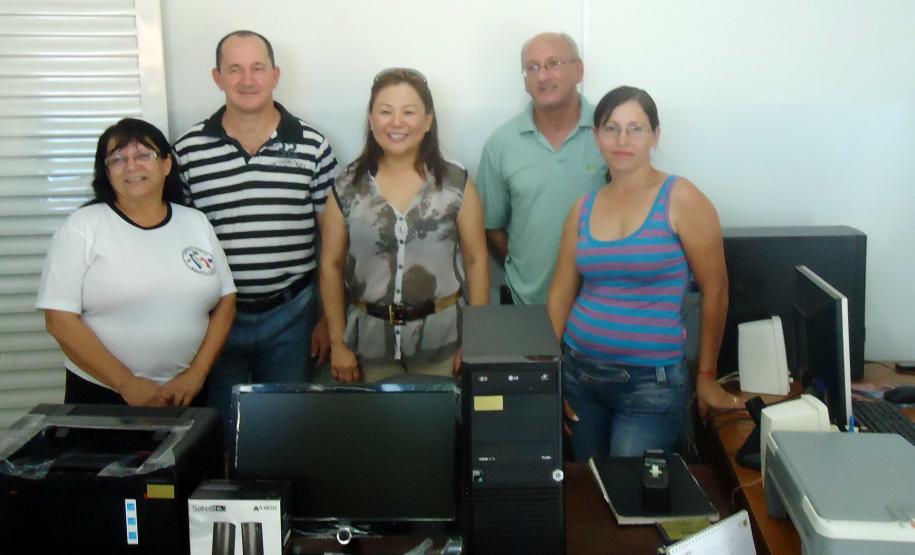 Conselhos tutelares da Região Noroeste recebem veículos e equipamentos de informática