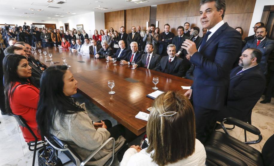 Secretária da Familía e Desenvolvimento Social, Fernanda Richa, participa do Projeto Criança Protegida. Foto:Rogério Machado/SECS