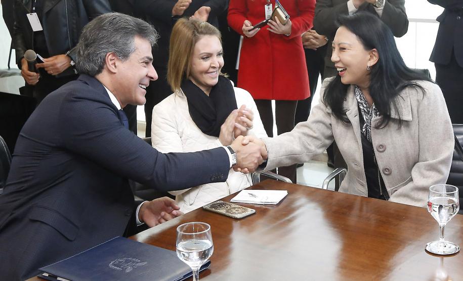 Secretária da Familía e Desenvolvimento Social, Fernanda Richa, participa do Projeto Criança Protegida. Foto:Rogério Machado/SECS