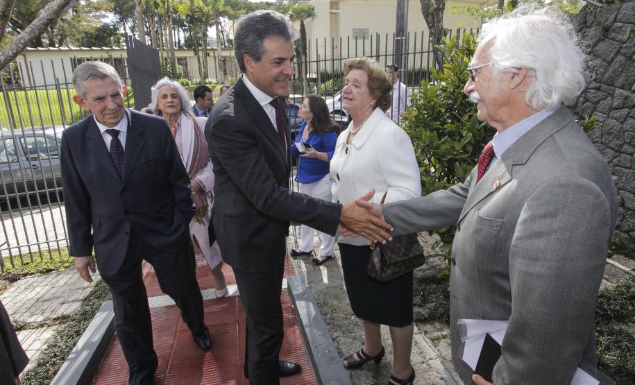 31/08/2016 - Governador Beto Richa inaugura o Dedica (Defesa dos Direitos da Criança e do Adolescente) - Foto: Pedro Ribas/ANPr Governador Beto Richa inaugura o Dedica (Defesa dos Direitos da Criança e do Adolescente). Presentes o presidente da Associação dos Amigos do HC, Euclides Scalco, o secretário estadual da Saúde, Michele Caputo Neto, o reitor da UFPR, Zaki Akel Sobrinho, a coordenador do Dedica, Luci Pfeiffer e a promotora Tarcila Santos Teixeira - Foto: Pedro Ribas/ANPr