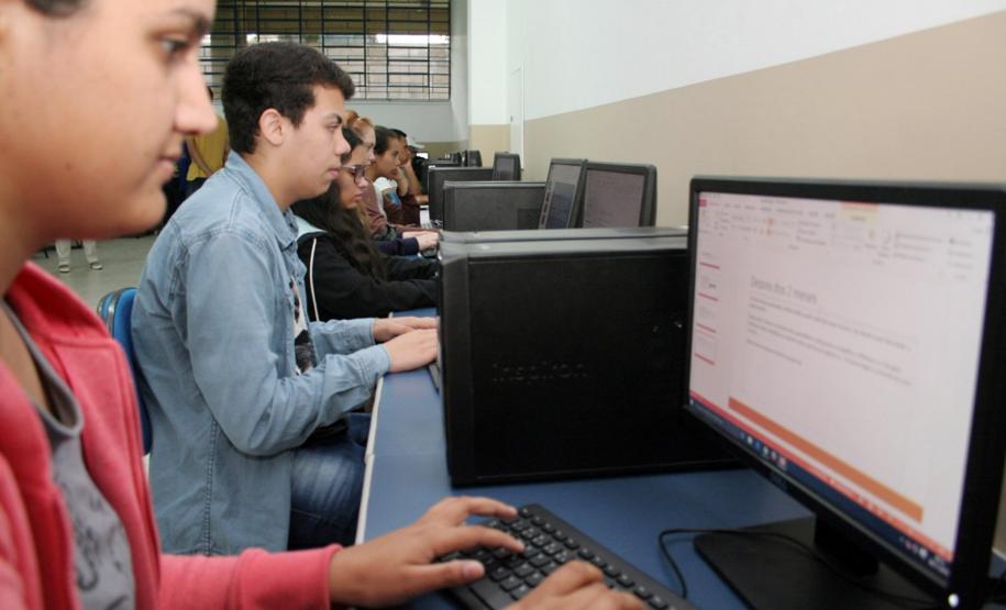 14/12/2016 - Paraná repassará R$ 27 milhões para programas de atendimento a crianças e adolescentes Paraná repassará R$ 27 milhões para programas de atendimento a crianças e adolescentes - Foto: Aliocha Mauricio/SEDS