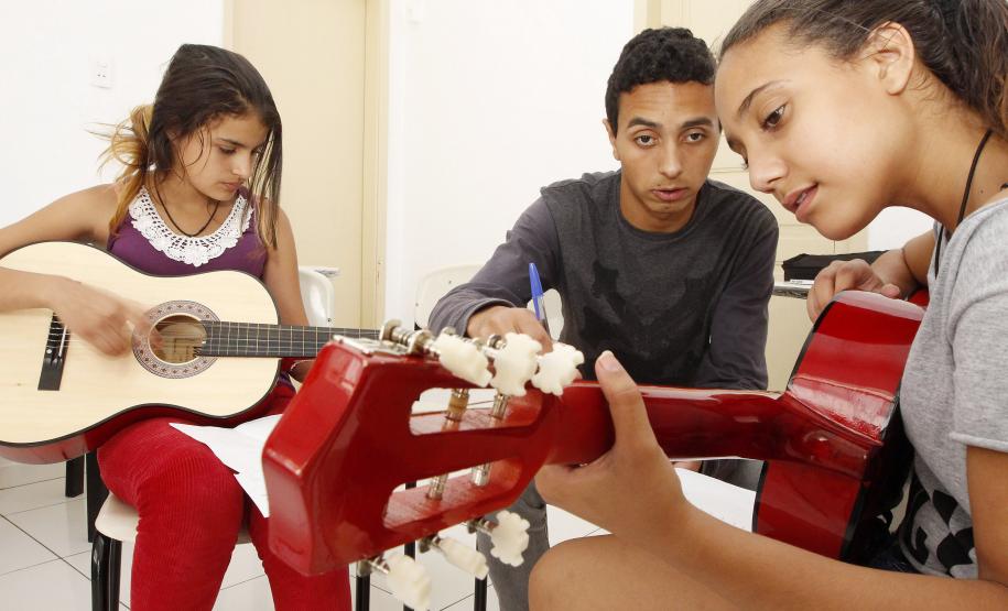 Paraná repassará R$ 27 milhões para programas de atendimento a crianças e adolescentes - Foto: Aliocha Mauricio/SEDS