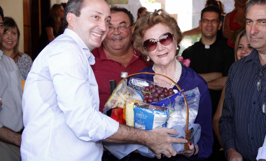 Fernanda Richa, Visita Bandeirantes, no Norte do estado, para fazer a entrega de um automóvel e equipamentos de informática para o conselho tutelar do municípioFoto: Rogério Machado/SEDS