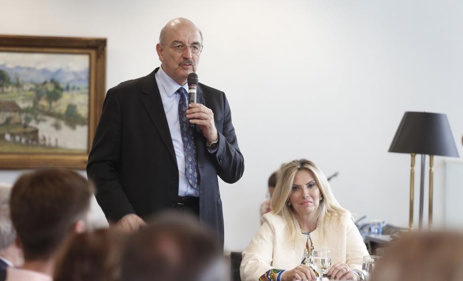 24/02/2017 - Paraná tem priorizado as políticas voltadas para a criança A governadora em exercício Cida Borghetti durante encerramento do Programa Criança Feliz no Paraná. Presente o ministro do Desenvolvimento Social e Agrário Osmar Terra - Foto: Arnaldo Alves / ANPr.