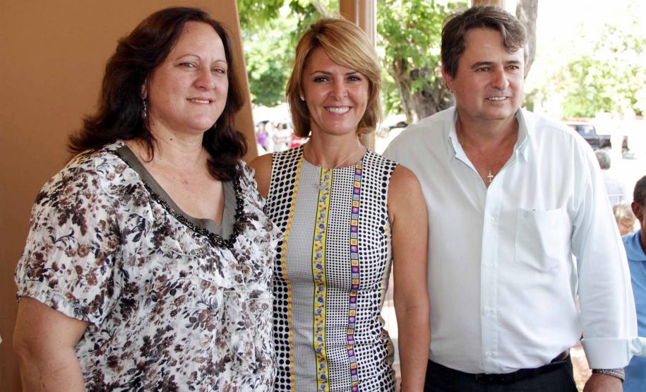Secretária da Família entrega carro para conselho tutelar de São Pedro do Paraná Foto: Rogério Machado/SEDS
