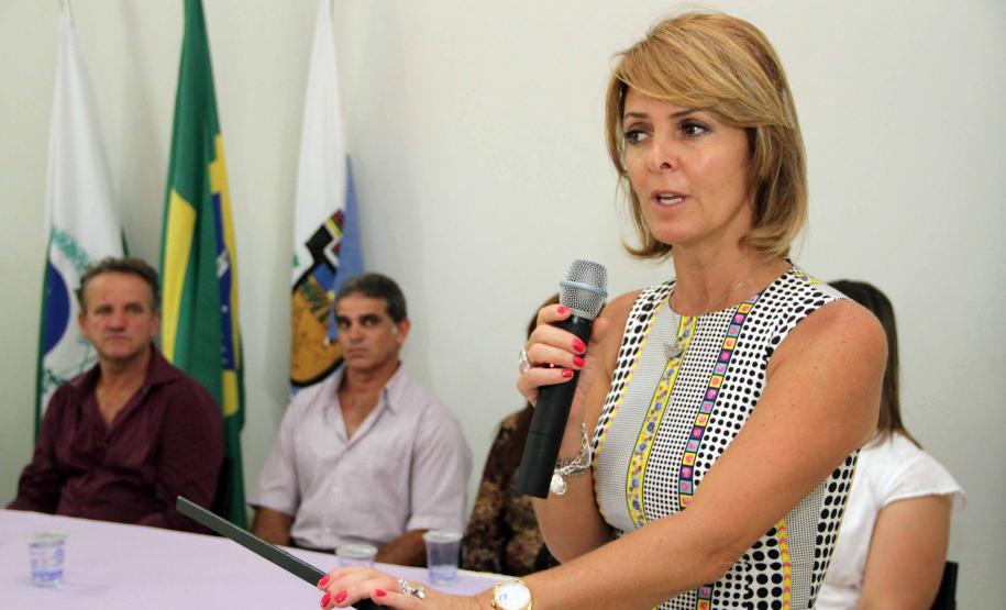 Secretária da Família entrega carro para conselho tutelar de São Pedro do Paraná Foto: Rogério Machado/SEDS