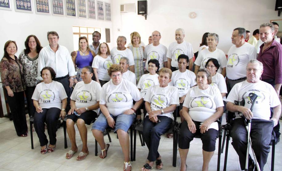 Secretária da Família entrega carro para conselho tutelar de São Pedro do Paraná Foto: Rogério Machado/SEDS