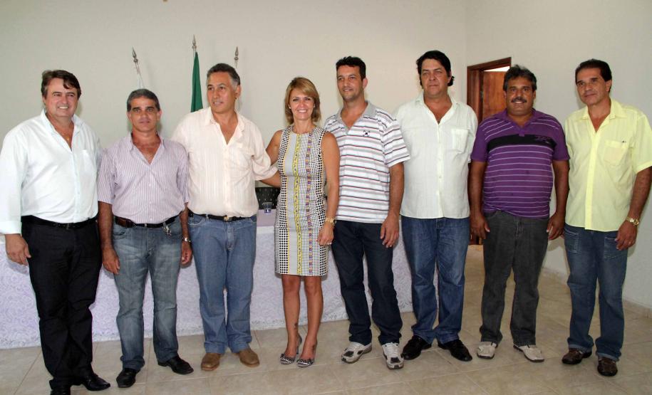 Secretária da Família entrega carro para conselho tutelar de São Pedro do Paraná Foto: Rogério Machado/SEDS