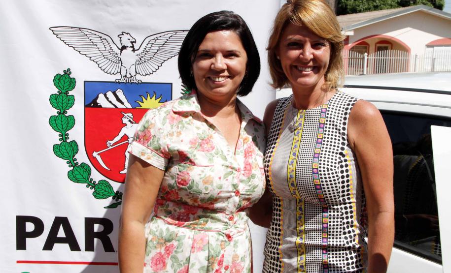 Secretária da Família entrega carro para conselho tutelar de São Pedro do Paraná Foto: Rogério Machado/SEDS