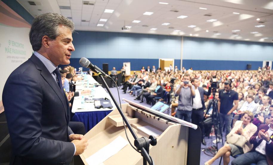 Secretária da Família e Desenvolvimento Social, Fernanda Richa, e o Governador Beto Richa, participam do 6º Encontro Estadual do programa Mãe Paranaense no Expo Unimed - Foto: Rogério Machado/SECS