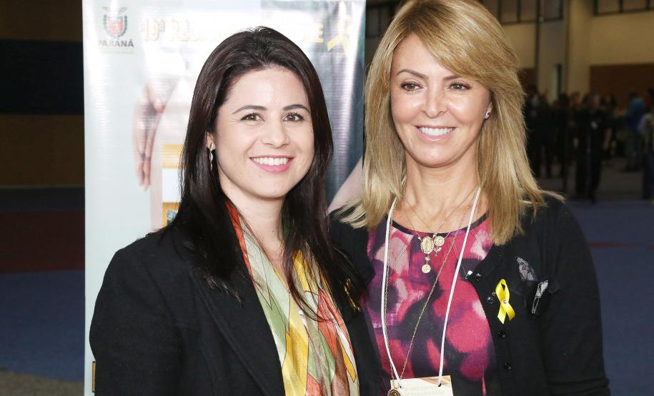 Secretária da Família e Desenvolvimento Social, Fernanda Richa, e o Governador Beto Richa, participam do 6º Encontro Estadual do programa Mãe Paranaense no Expo Unimed - Foto: Rogério Machado/SECS