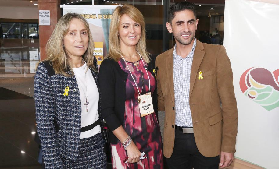Secretária da Família e Desenvolvimento Social, Fernanda Richa, e o Governador Beto Richa, participam do 6º Encontro Estadual do programa Mãe Paranaense no Expo Unimed - Foto: Rogério Machado/SECS