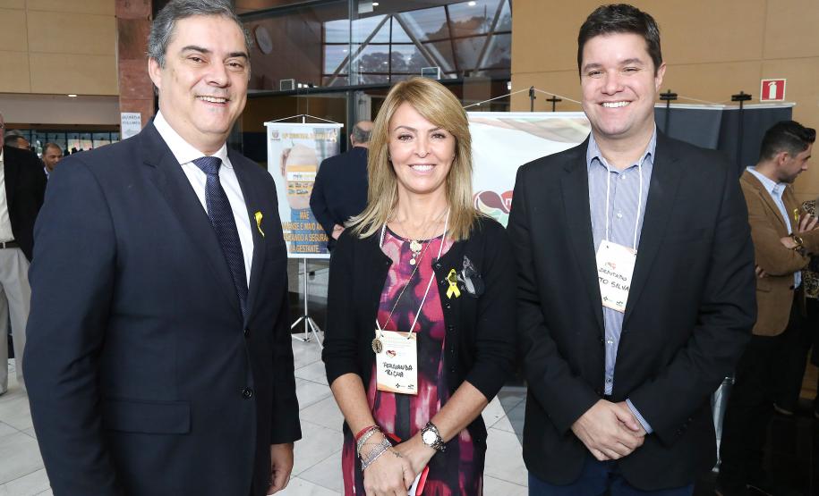 Secretária da Família e Desenvolvimento Social, Fernanda Richa, e o Governador Beto Richa, participam do 6º Encontro Estadual do programa Mãe Paranaense no Expo Unimed - Foto: Rogério Machado/SECS