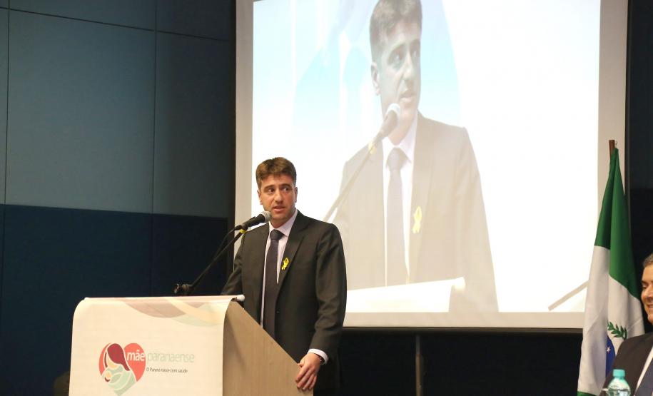 Secretária da Família e Desenvolvimento Social, Fernanda Richa, e o Governador Beto Richa, participam do 6º Encontro Estadual do programa Mãe Paranaense no Expo Unimed - Foto: Rogério Machado/SECS