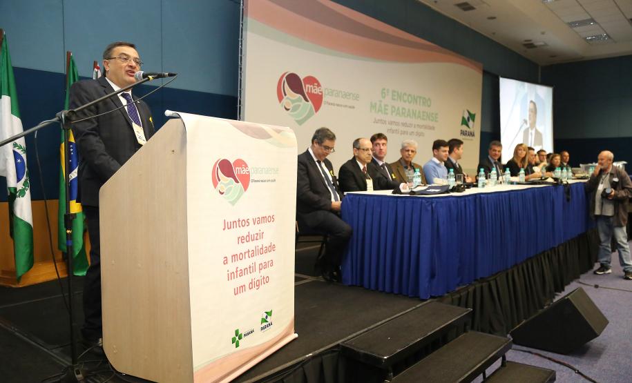 Secretária da Família e Desenvolvimento Social, Fernanda Richa, e o Governador Beto Richa, participam do 6º Encontro Estadual do programa Mãe Paranaense no Expo Unimed - Foto: Rogério Machado/SECS